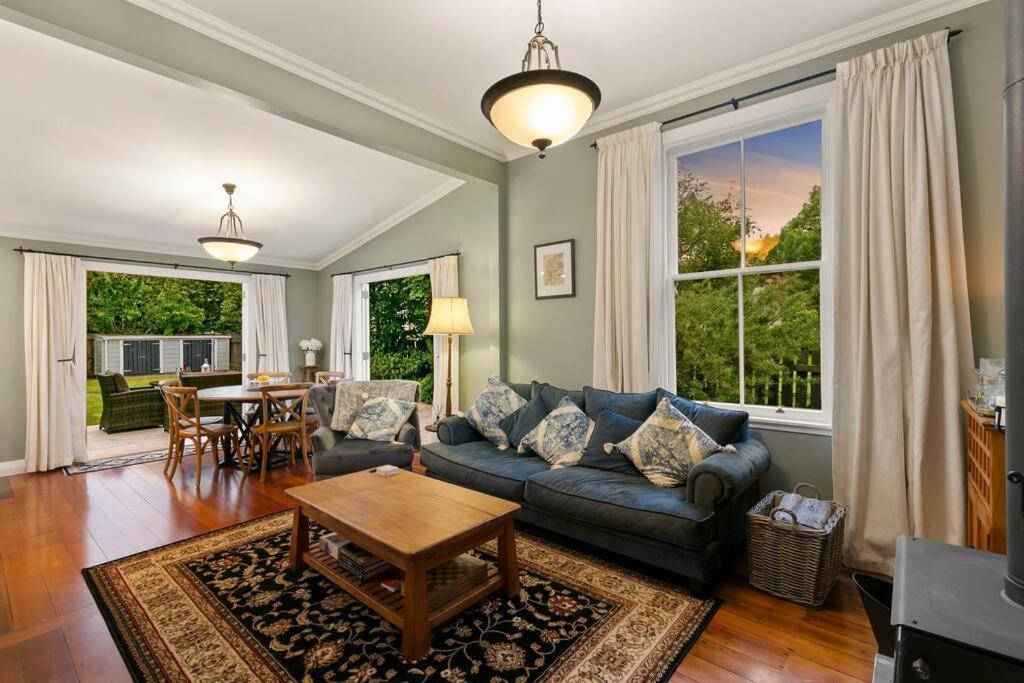 Historic Charm In Greytown - Cosy Kowhai Cottage Bagian luar foto