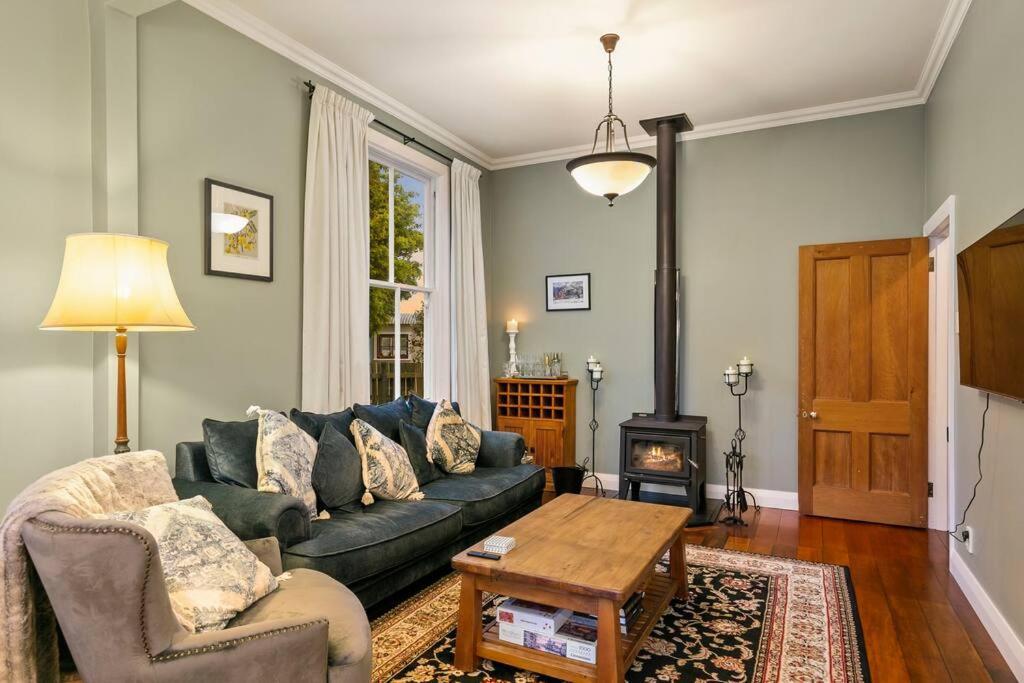 Historic Charm In Greytown - Cosy Kowhai Cottage Bagian luar foto