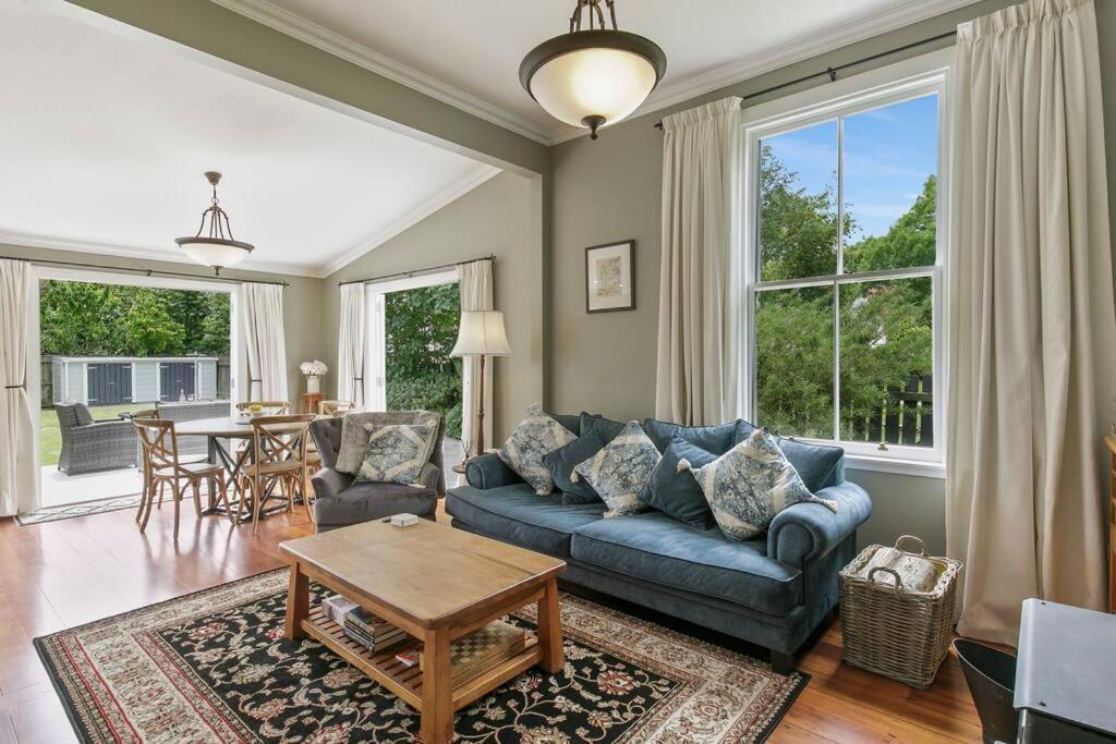 Historic Charm In Greytown - Cosy Kowhai Cottage Bagian luar foto