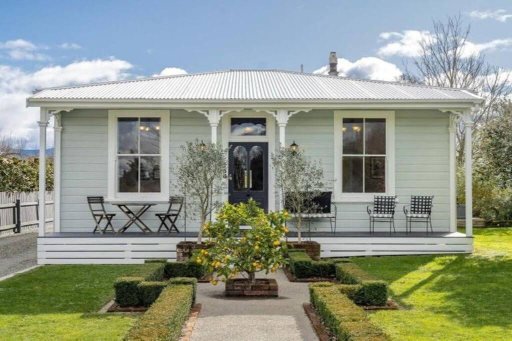 Historic Charm In Greytown - Cosy Kowhai Cottage Bagian luar foto